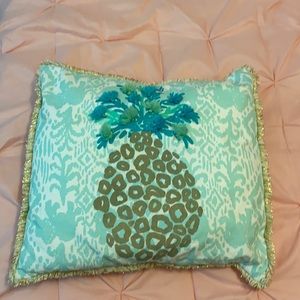 Throw pillow
